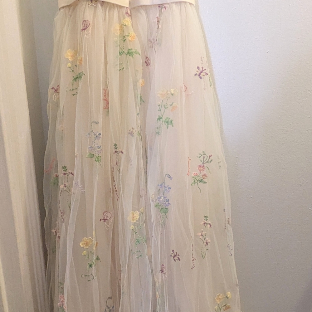 Prom dress - Picture 2 of 3